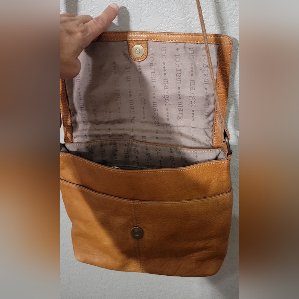 Margot Camel 100% Leather Bag - Picture 8 of 16